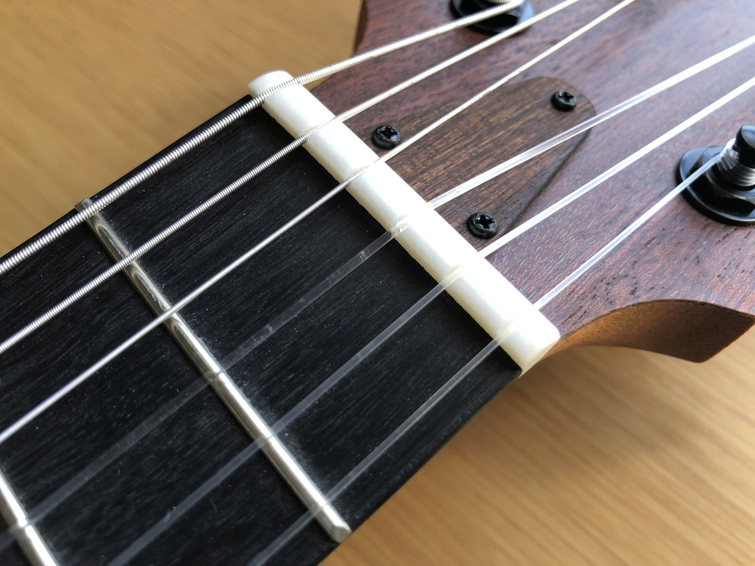 アイバニーズのミニギターの写真をちょっとだけ