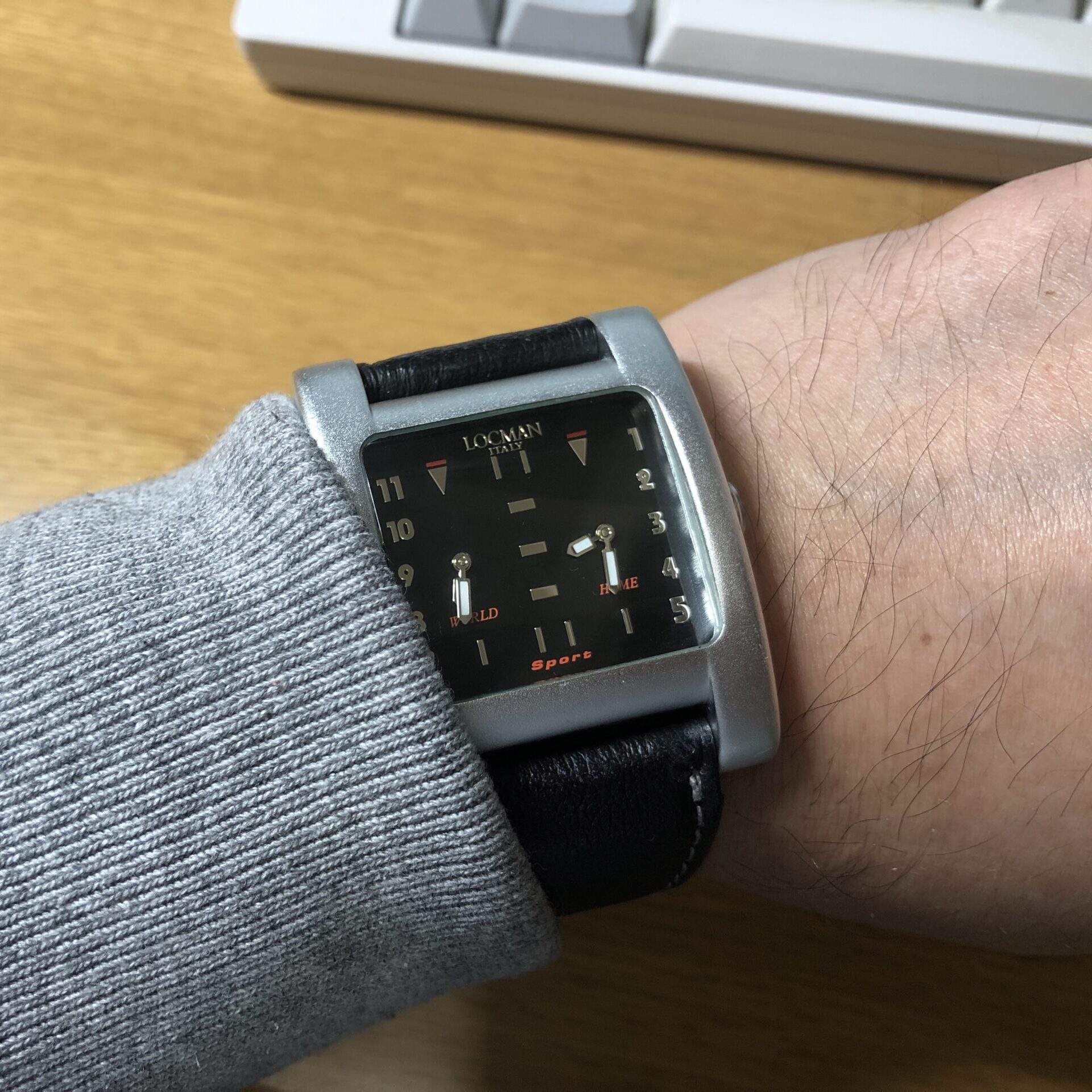 【買ったよ！】LOCMAN（ロックマン）のデュアルタイム時計がいい感じよ！