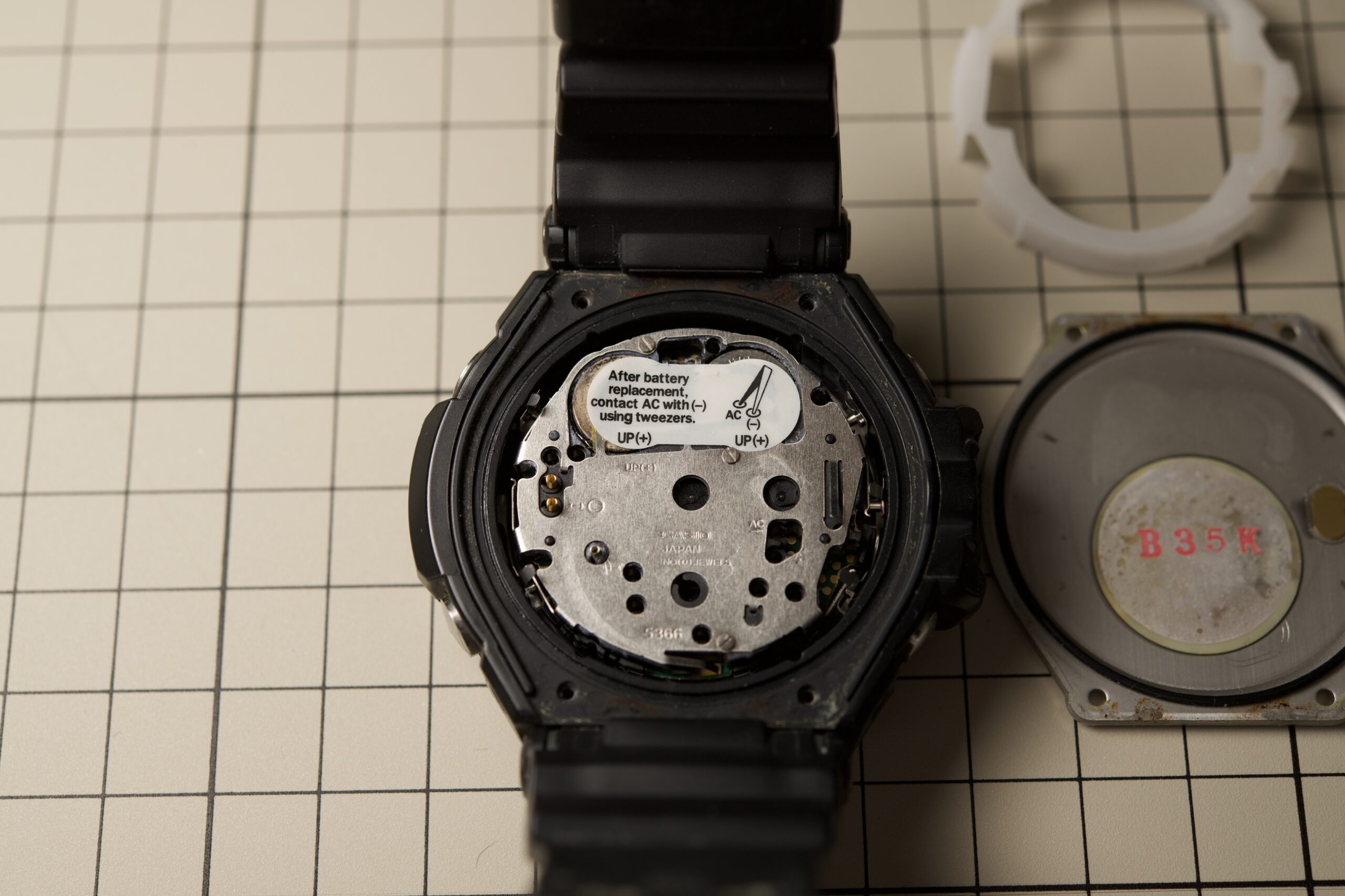電池交換するぞ！GRAVITYMASTER GA-1100-1AJFの延命措置を行う
