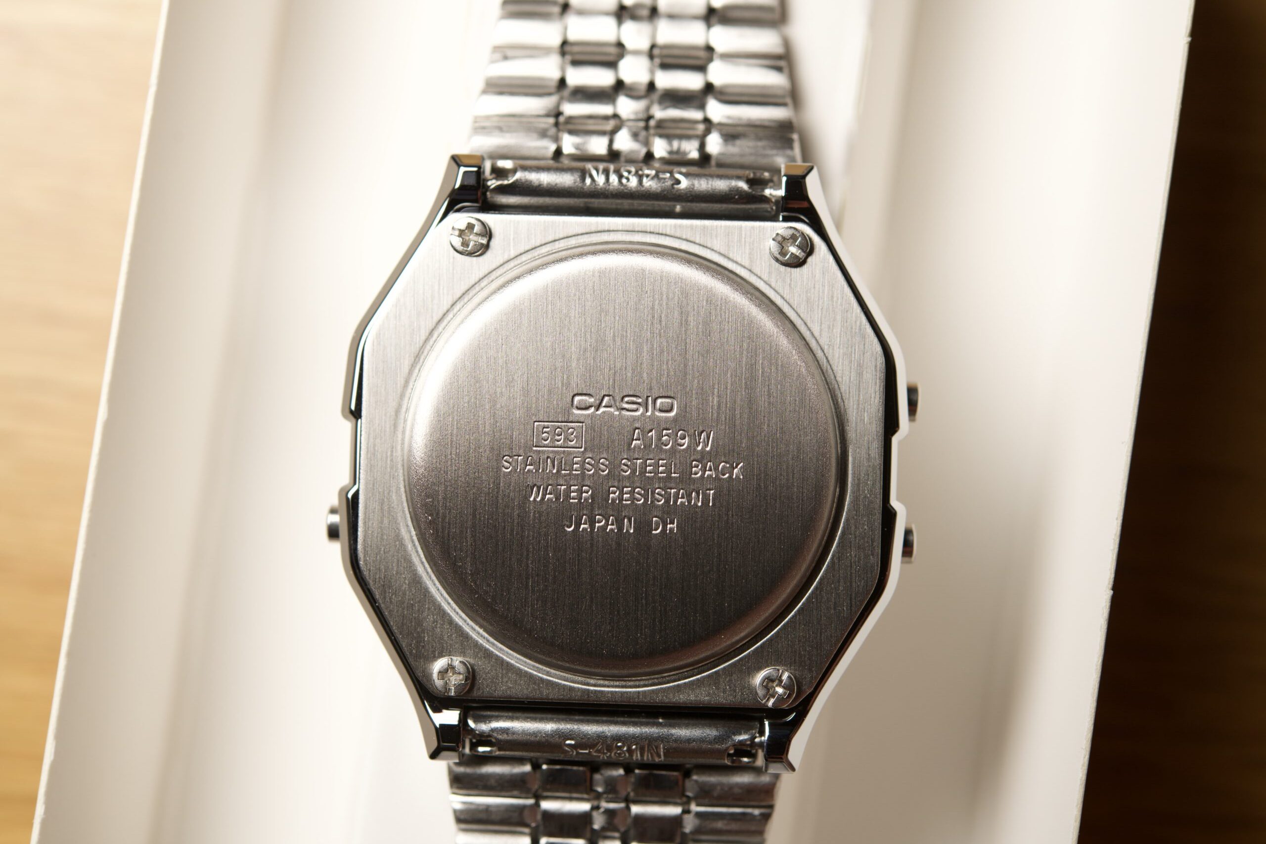 日本製のチプカシA159WA-N1JHってのはこんな感じよ!
