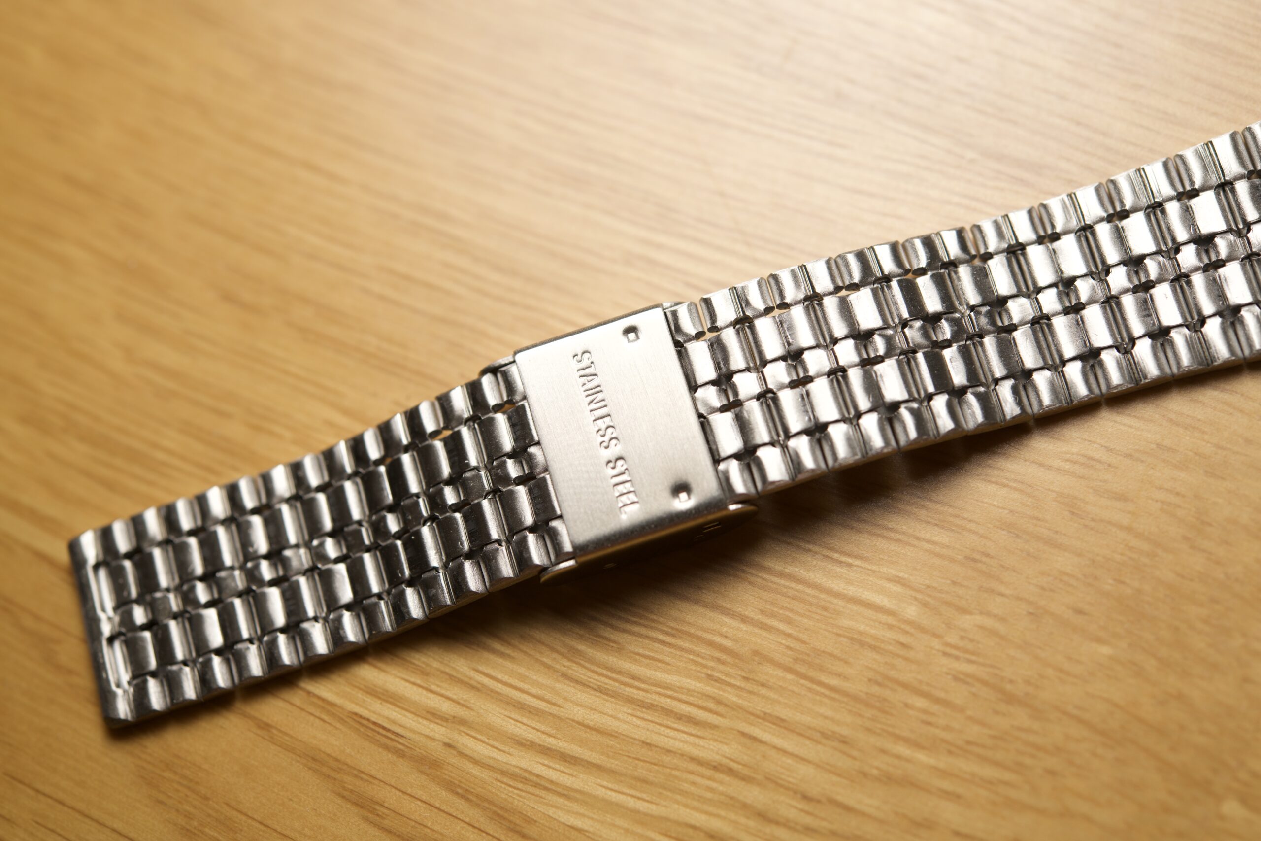 日本製のチプカシA159WA-N1JHってのはこんな感じよ!