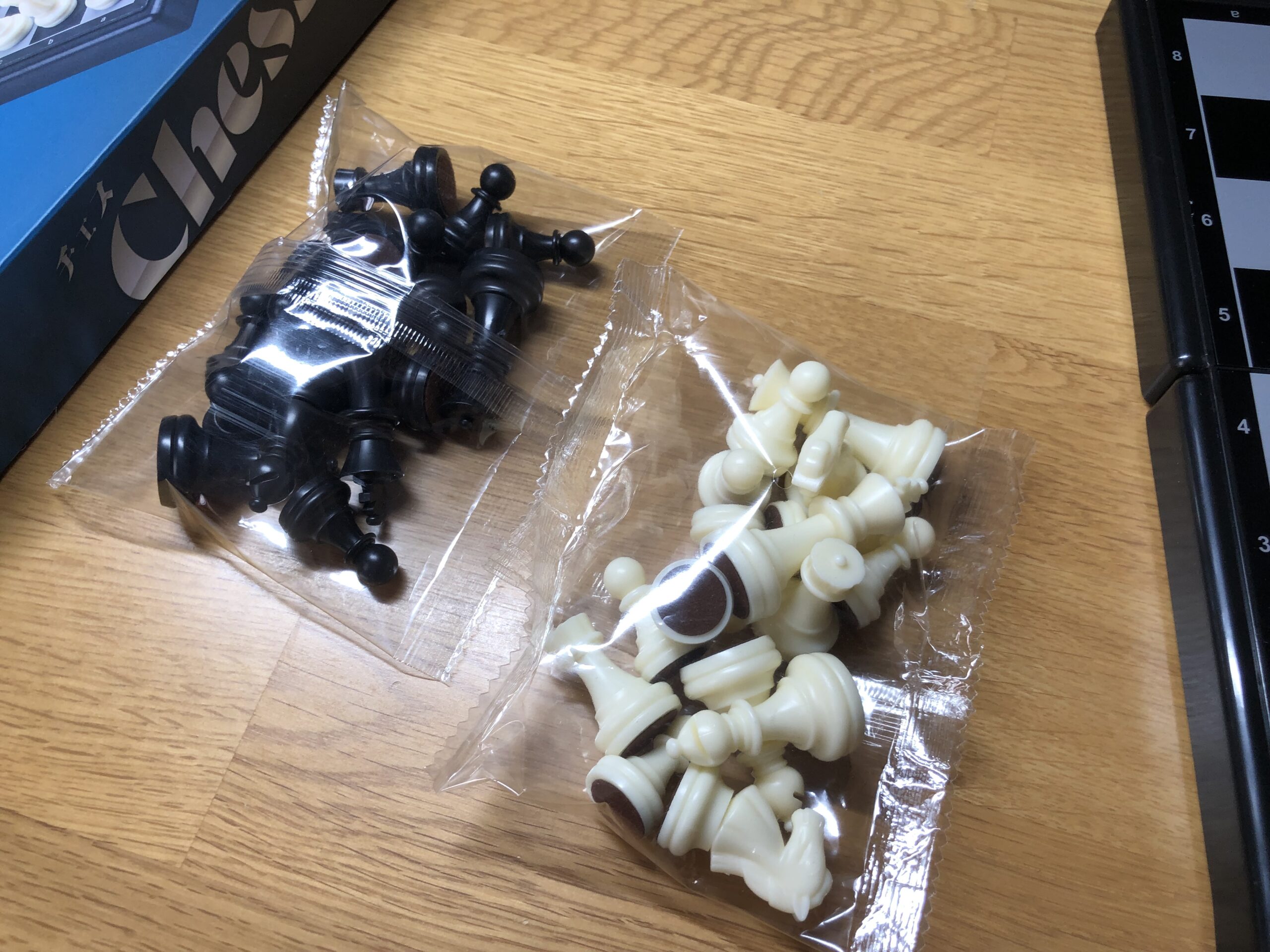 ダイソーのチェスセット（税込550円）を詳細に見ていくよ！
