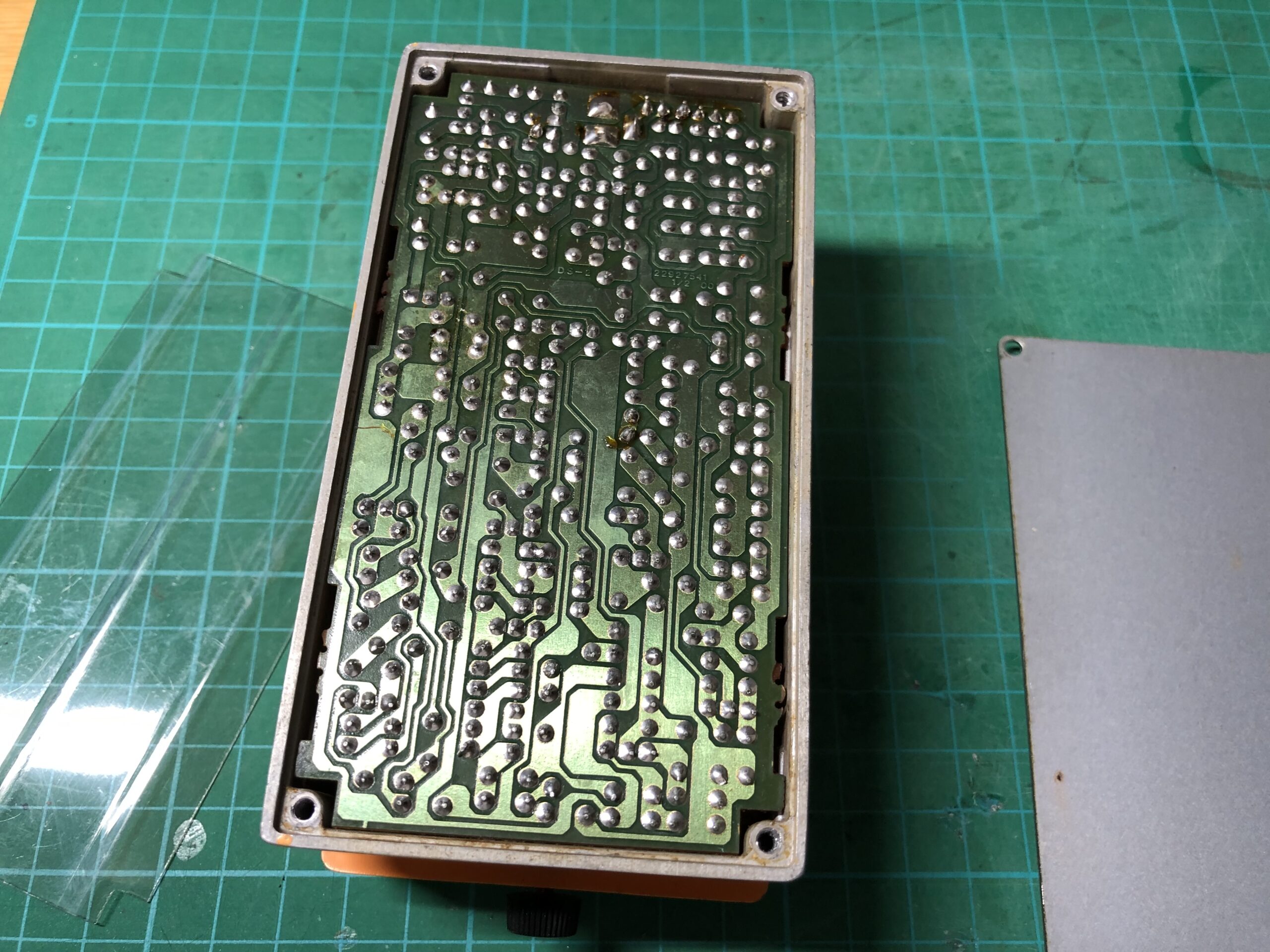 【ジャンク修理】BOSS DS-2 〜ガサゴソとエフェクトかかるのよ、、〜